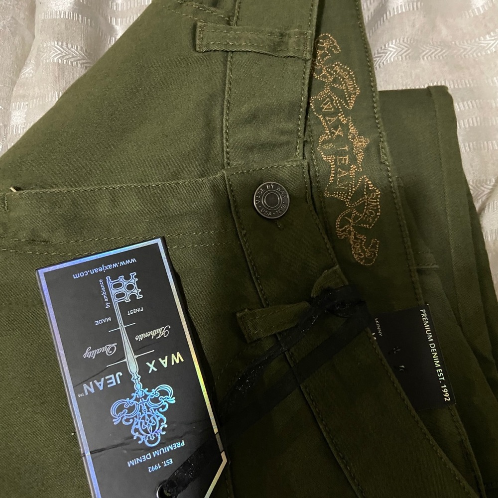 Wax jeans military green with side pocket. New